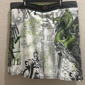 MMA Elite Shorts Mens XL SNAKES Skulls   Swim Trunks Lightweight